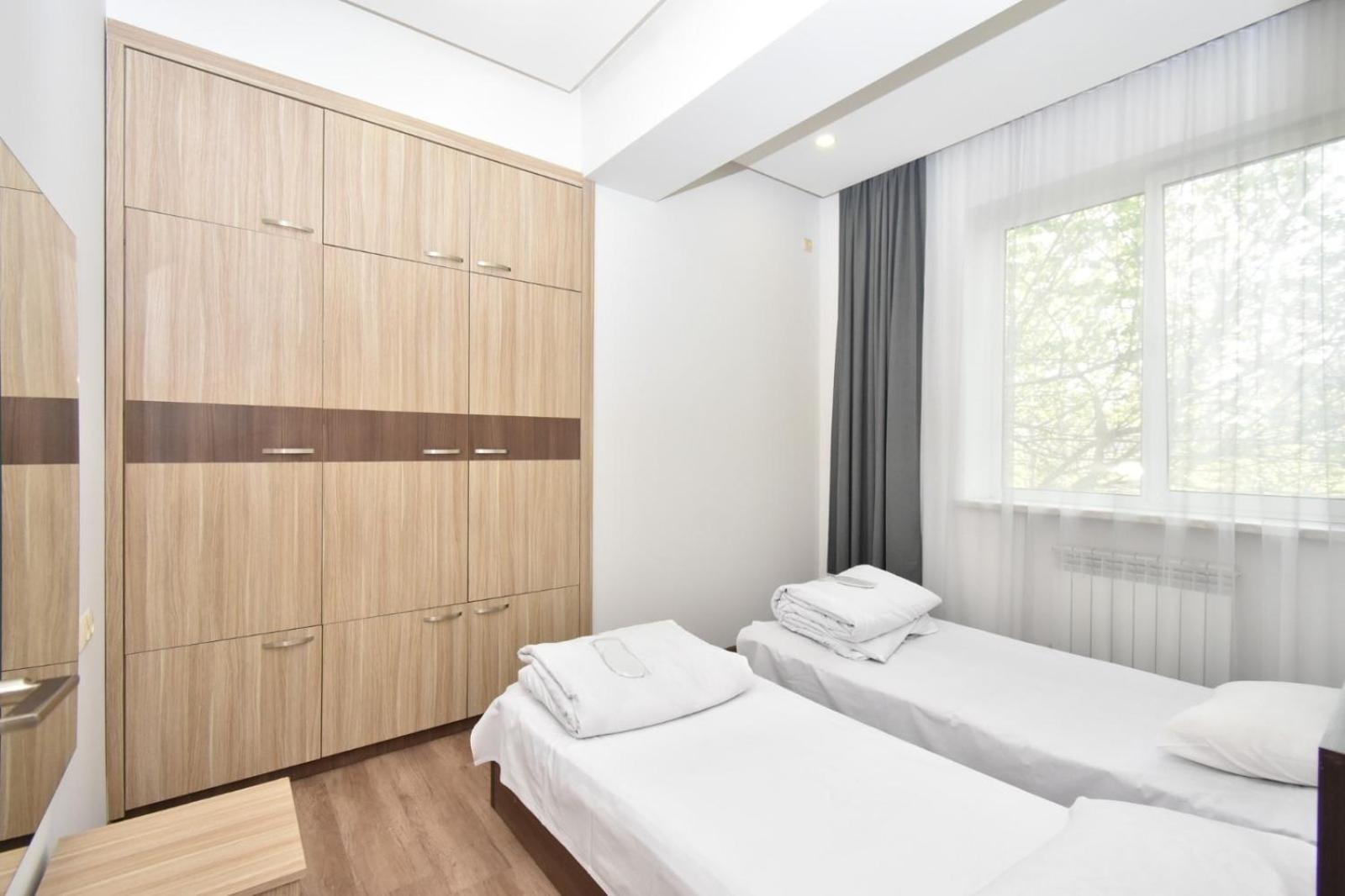 Rent Inn Yerevan On Chaykovski Street 외부 사진