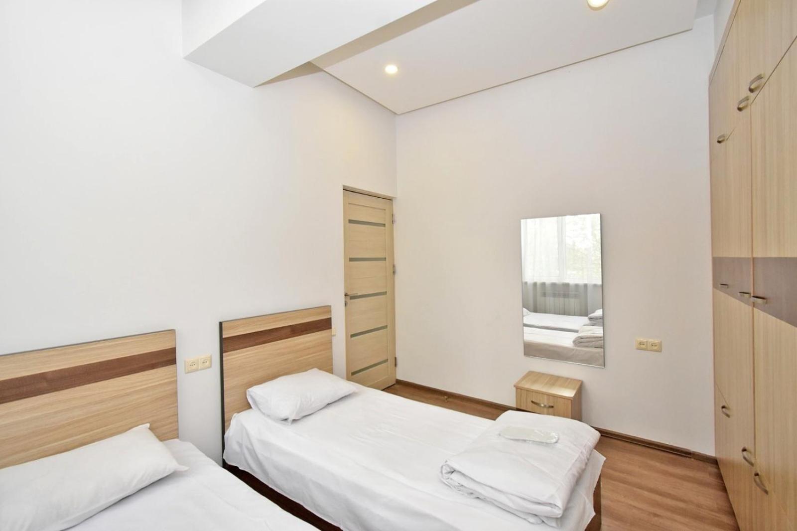 Rent Inn Yerevan On Chaykovski Street 외부 사진