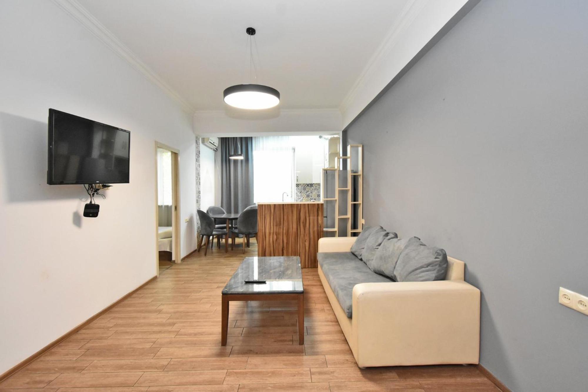 Rent Inn Yerevan On Chaykovski Street 외부 사진